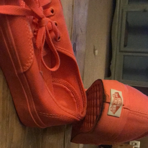 Vans - Picture 4 of 4